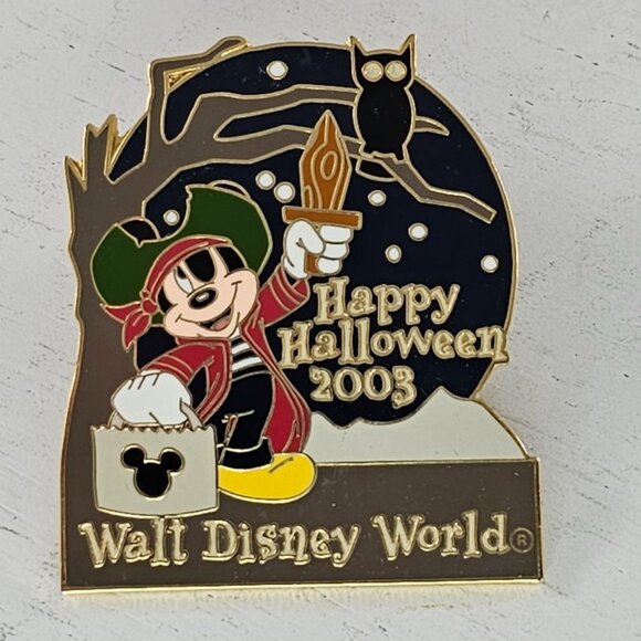 Disney Pin WDW Happy Halloween 2003 Mickey Pirate Trick Or Treat LE 1500 - Picture 1 of 6